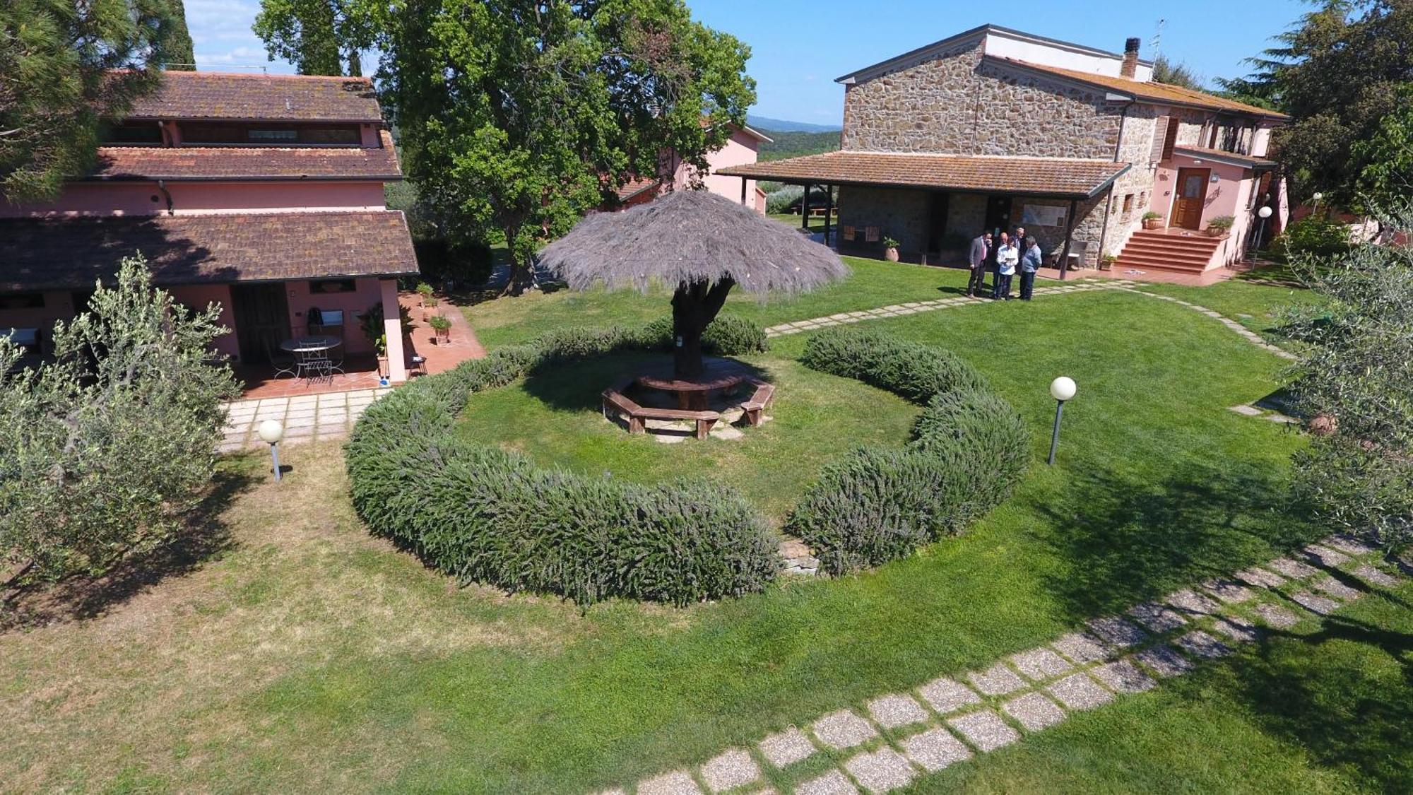 Agriturismo Poggio Corbello La Pesta Экстерьер фото