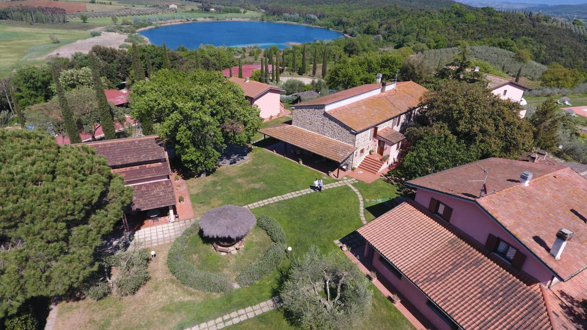 Agriturismo Poggio Corbello La Pesta Экстерьер фото